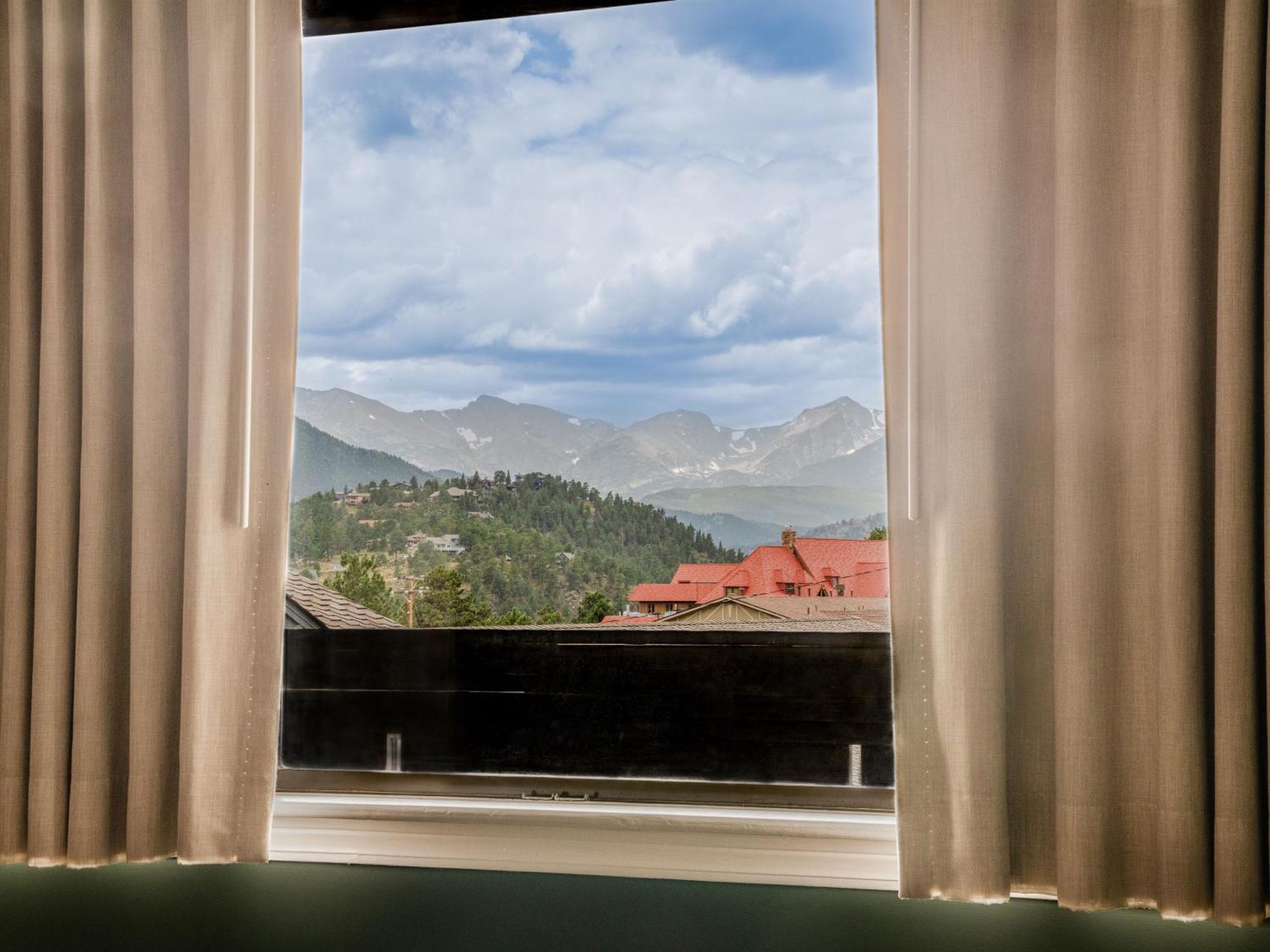 Отель Trailborn Rocky Mountains Outpost Эстес Парк Экстерьер фото