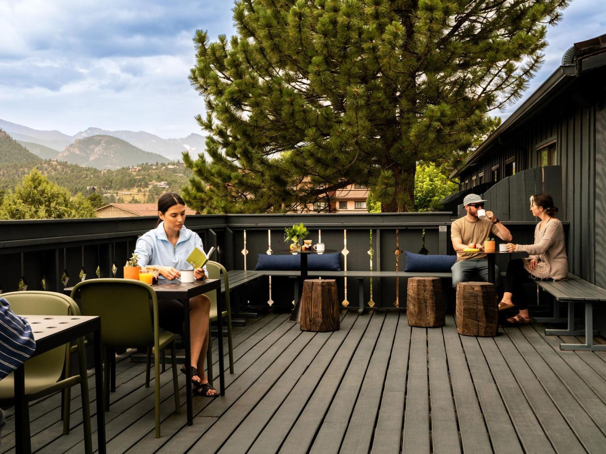 Отель Trailborn Rocky Mountains Outpost Эстес Парк Экстерьер фото